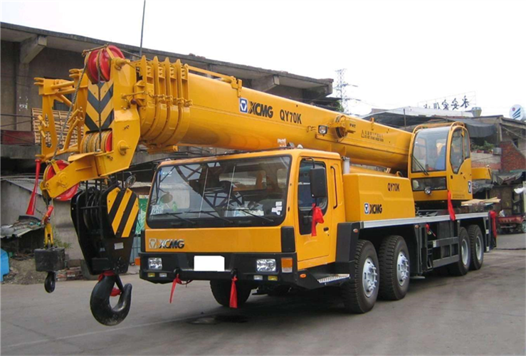 郧西县吊车出租选择重点